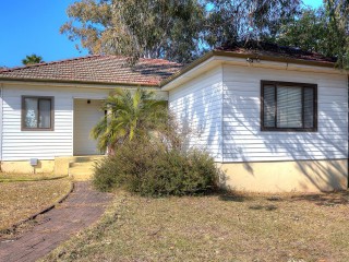 View profile: 3 Bedroom home plus study in convenient location