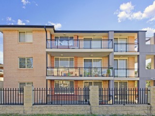 View profile: Spacious Two Bedroom Unit