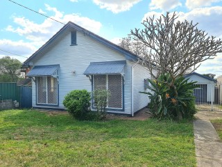 View profile: Close to Girraween Public & Selective School- Walk to Station!