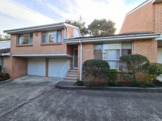 View profile: Large Townhouse, Excellent Location PLUS Double Garage