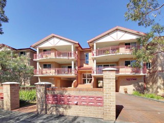 View profile: Outstanding Location - 2 Minutes Walk to Station!