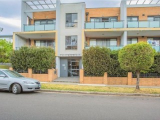 View profile: Perfectly located huge one bedroom unit with lock up garage!