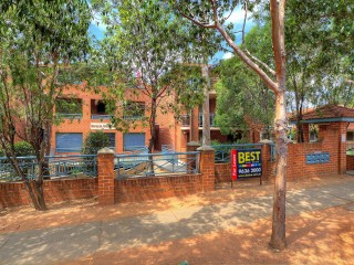 View profile: Fabulous spacious top floor unit in the heart of Wentworthville – boasts location and security!