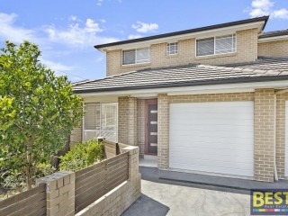 View profile: Stunning TORRENS Title Duplex in Outstanding Location!