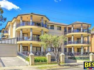 View profile: Two Bathrooms! Gas Cooking! Walk to Station!