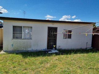 View profile: Fantastic One Bedroom Granny Available !
