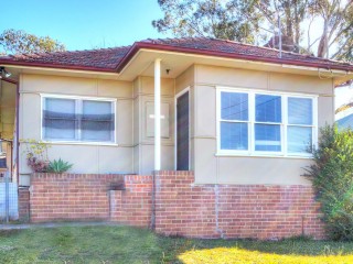 View profile: Fully Renovated! Walk to Station & Shops!