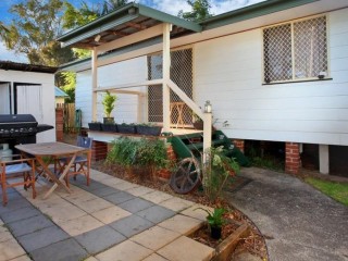 View profile: Spacious Home with Easy care Courtyard!
