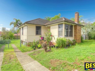 View profile: Walk to Station & Darcy Rd School!