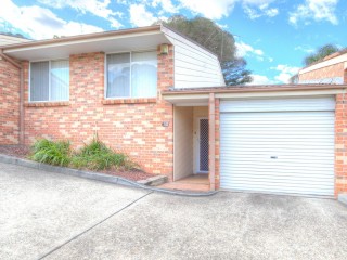 View profile: Modern Split Level Villa! Close to Transport!