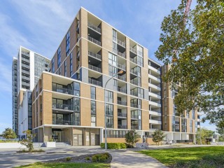 View profile: Resort style living! Close to transport!