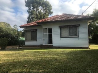 View profile: Walk to Station! Quiet Location!