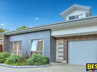 View profile: 4 Bedrooms! 2 Bathrooms! Only 3 Yrs Old!