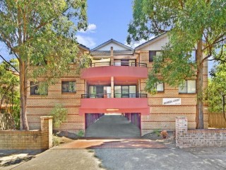 View profile: Walk to Station! Air Conditioning & Gas Cooking!