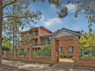 View profile: 3 minutes Walk to Station!