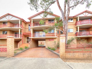 View profile: Two Minutes to Station & Shopping Centre!