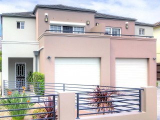 View profile: Top Quality Duplex! 4 Bedrooms! 2 Bathrooms!
