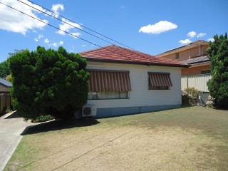 View profile: Brand New Floating Timber Floors Throughout
