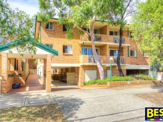 View profile: Massive 172sqm Unit- Two bathrooms!