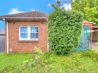 View profile: Cheap Rental- Large Backyard