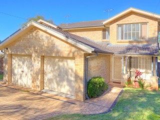 View profile: Walk to Station! 3 Bedroom Duplex