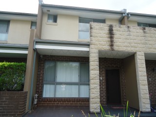View profile: Impressive Townhouse with Minutes Walk to Station!