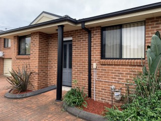 View profile: Out-standing Location!! Freshly Painted and Renovated!