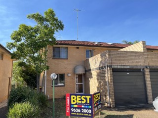 View profile: 3 bedrooms! Pool & Tennis Court in Complex- Walk to Station!