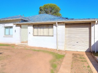 View profile: 3 bedroom home In the Heart of Wentworthville!
