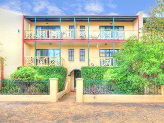 View profile: Outstanding Location- 2 Minutes to Station!