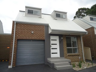 View profile: Short stroll to Girraween Selective & Primary Schools