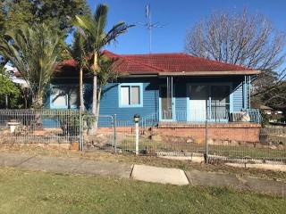 View profile: Excellent Location! Spacious 3 bedroom house! 1st Week Free Rent!