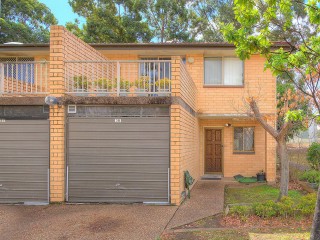 View profile: Walk to Station! Plus Pool & Tennis Court!