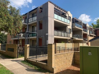 View profile: Private, bush reserve outlook and close to transport! ONE WEEK FREE RENT*