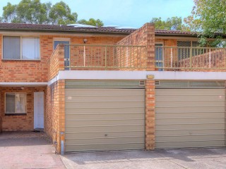 View profile: 3 Bedrooms! 2 Bathrooms! 3 toilets! Plus Pool & Tennis Court