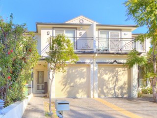View profile: Renovated 4 Bedrooms! 3 Bathrooms! Walk to Station!
