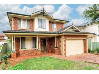 View profile: Superb 4 Bedroom Home- 5 Minutes to Station!