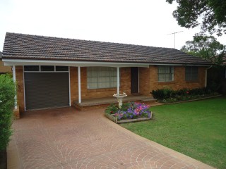 View profile: Sunroom overlooking decking/pergola