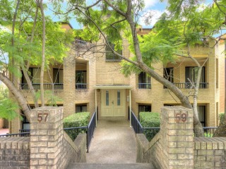 View profile: 5 Minutes Walk to Station!