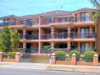 View profile: Stunning, Luxurious Modern Unit!