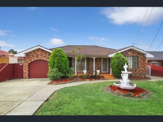 View profile: HUGE BLOCK WALK TO STATION