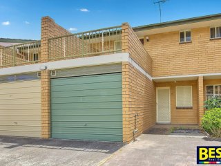 View profile: Quality 3 Bedroom Townhouse with Pool & Tennis Court