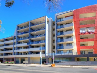 View profile: Luxury Apartment with 2 Bathrooms, Ducted A/C & Courtyard