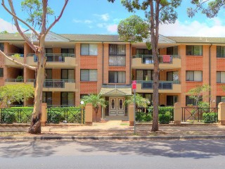 View profile: Conveniently located, newly renovated two bedroom unit!