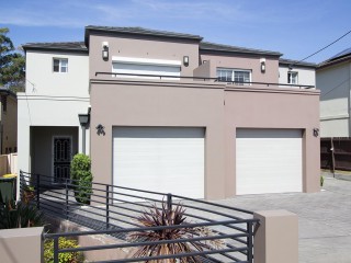 View profile: Torrens Title! 4 Bedrooms! 2 Bathrooms!