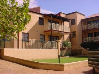 View profile: Spacious, well-looked after unit! Tandem Garage!