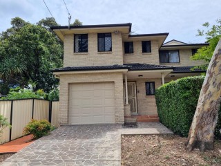 View profile: 3 Bedrooms, 2 Bathrooms Walk to Station