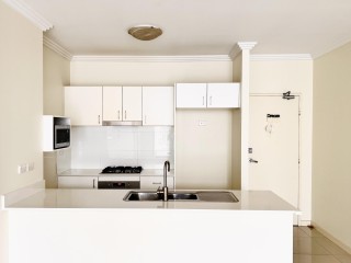 View profile: Bright and Convenient Unit, Close to All Amenities