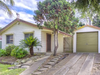 View profile: Huge 790sqm Block!
