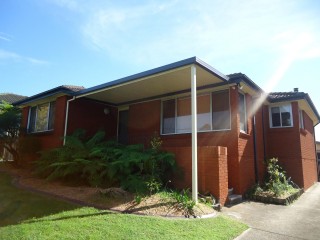 View profile: Lovely home with 4 bedrooms and Swimming Pool!